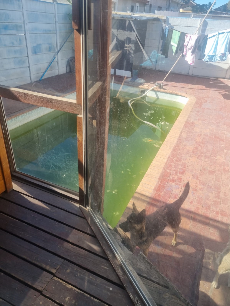 4 Bedroom Property for Sale in Goodwood Central Western Cape